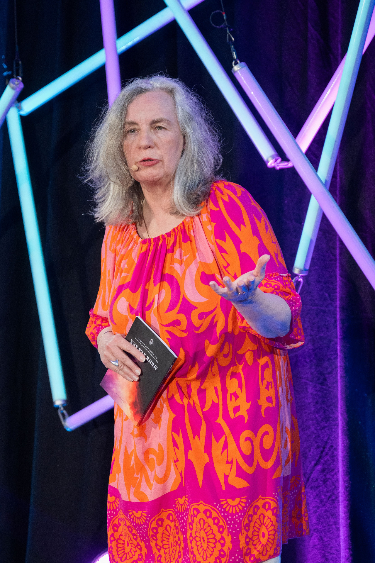 Susanne Golob spricht beim Internationalen Speaker Slam in Mastershausen